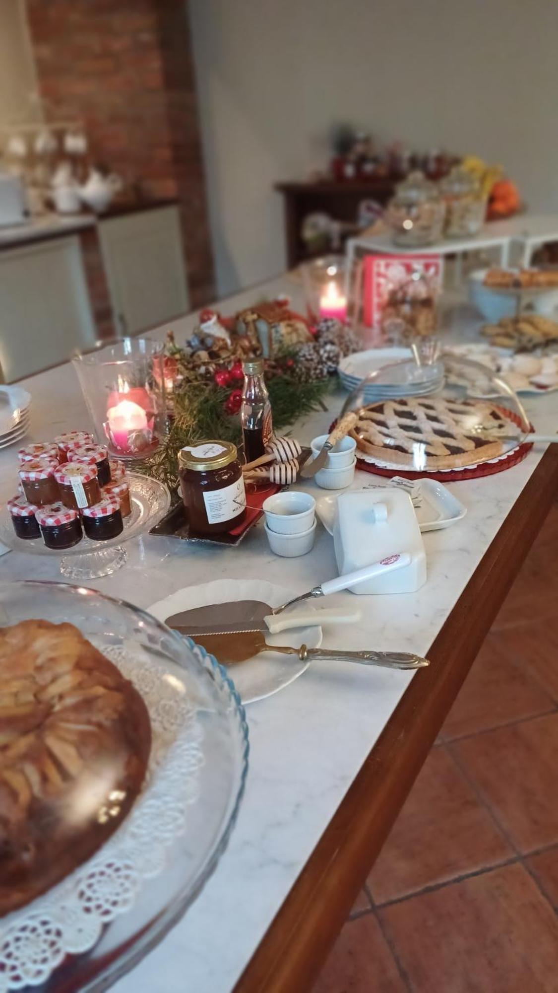 Tenuta Degli Angeli Rossi Bed & Breakfast Asti